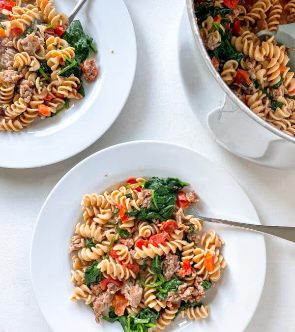 Italian Pasta with Tomatoes and Spinach